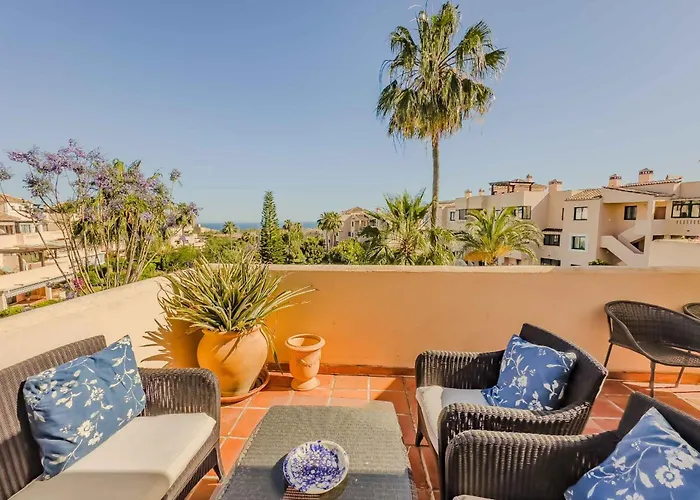 75-Apartment With Views In Elviria, Marbella