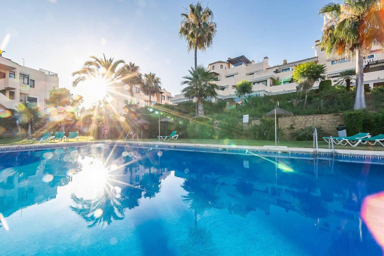 75-apartment With Views In Elviria, * Marbella