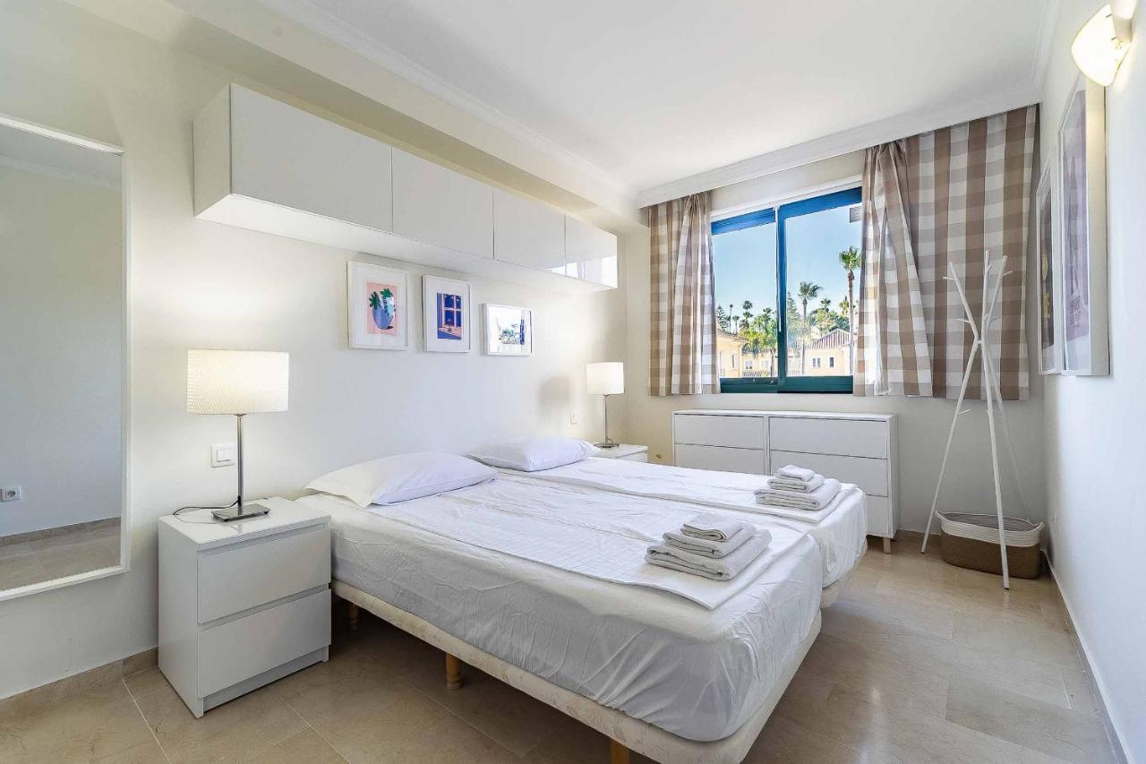 75-apartment With Views In Elviria, Apartment *