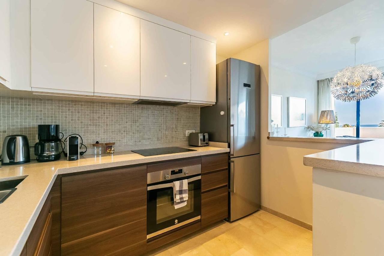 75-apartment With Views In Elviria, Apartment Marbella
