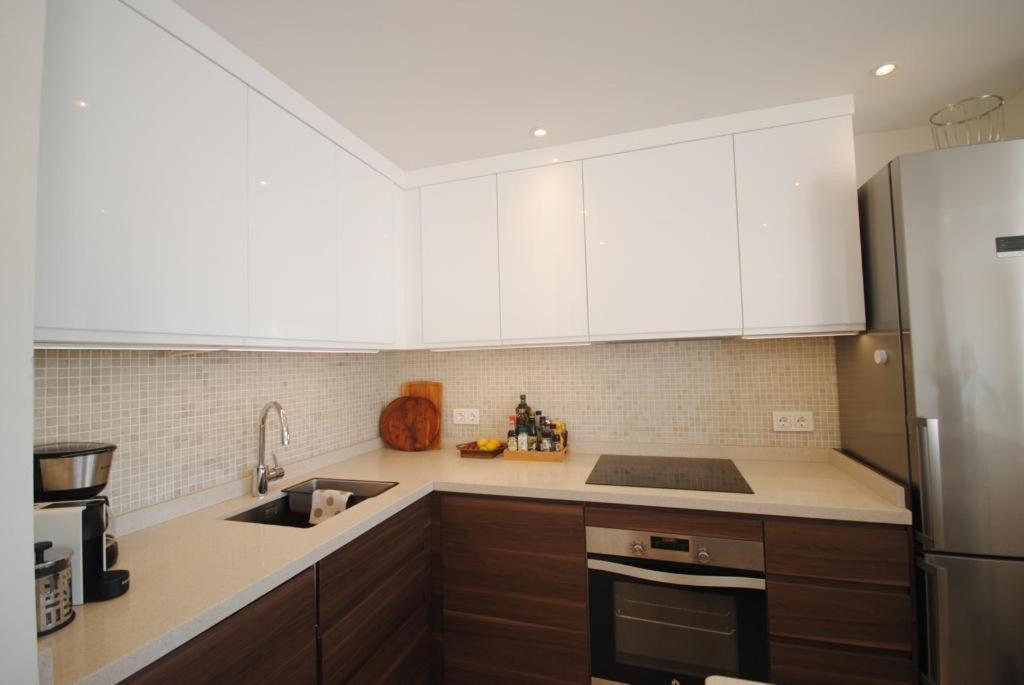 75-apartment With Views In Elviria, Apartment Marbella