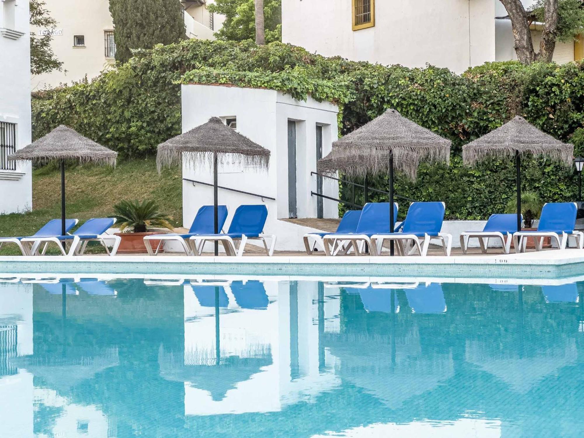 Apartment 75-apartment With Views In Elviria, Marbella