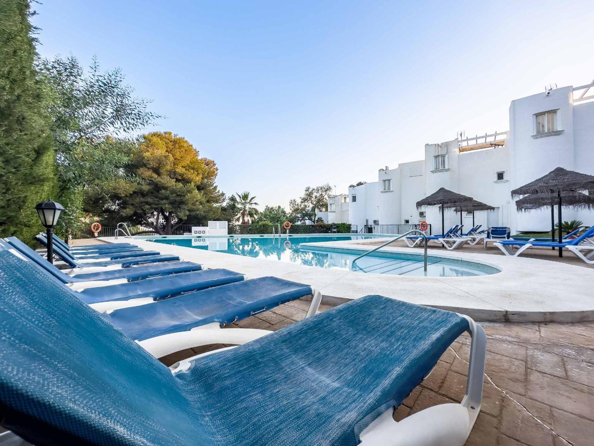 Apartment 75-apartment With Views In Elviria, Marbella