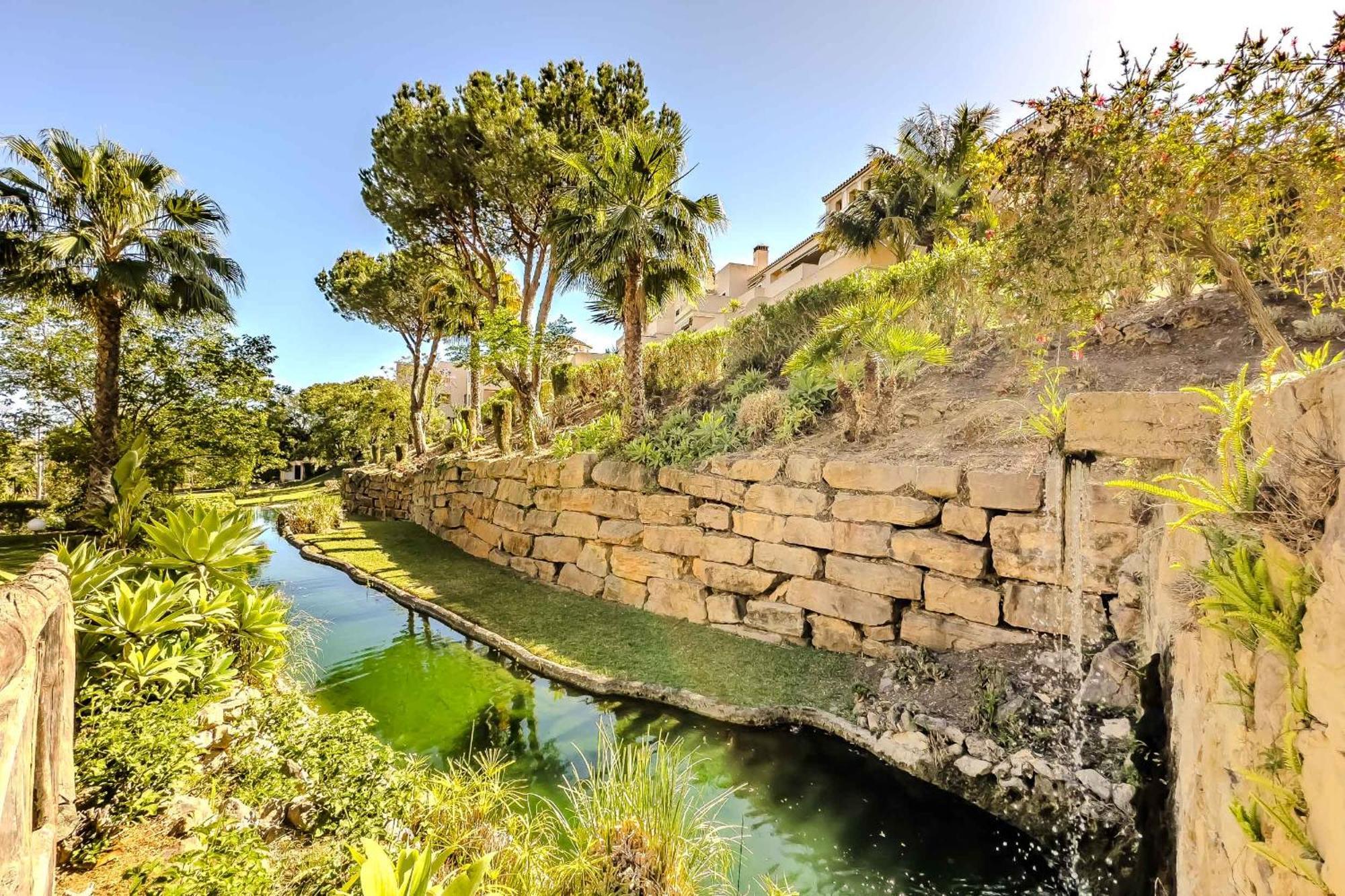 75-apartment With Views In Elviria, * Marbella